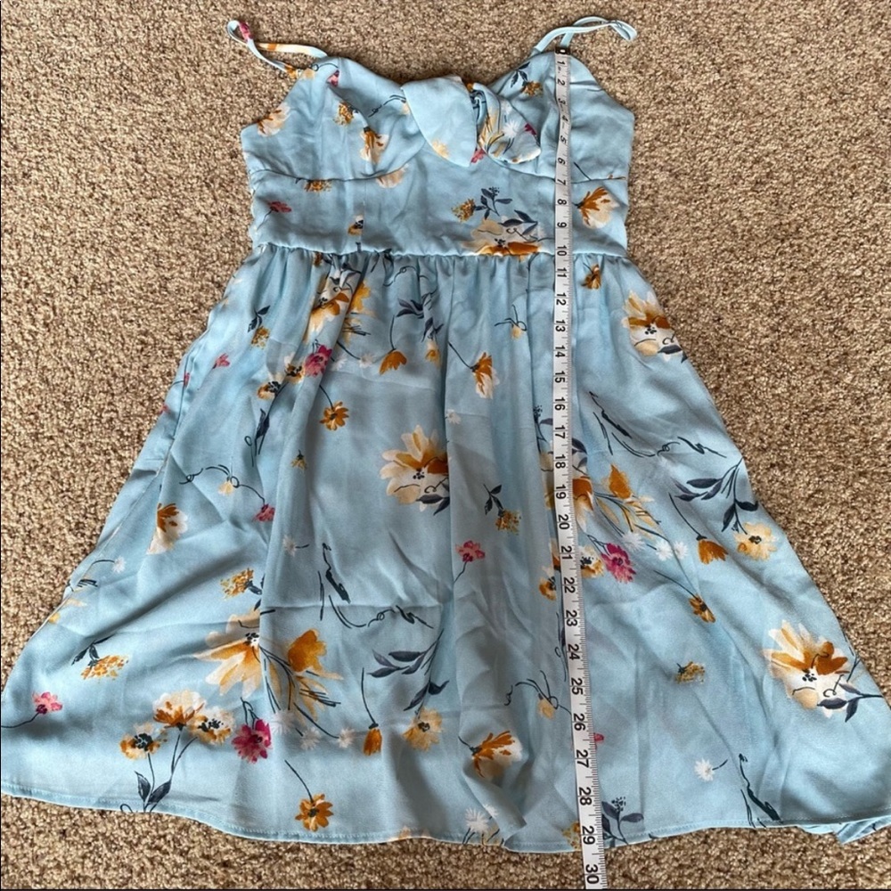 Womens dress - Picture 5 of 8